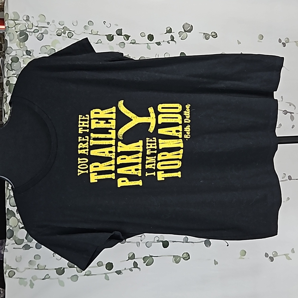 Yellowstone 🖤 t shirt (513)